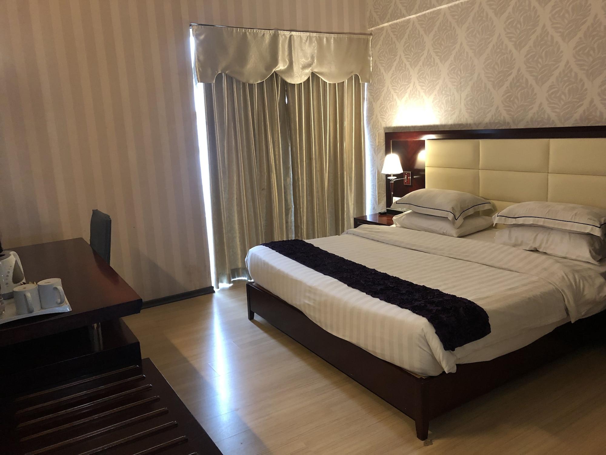 Pariss Hotel Johor Bahru Exteriör bild