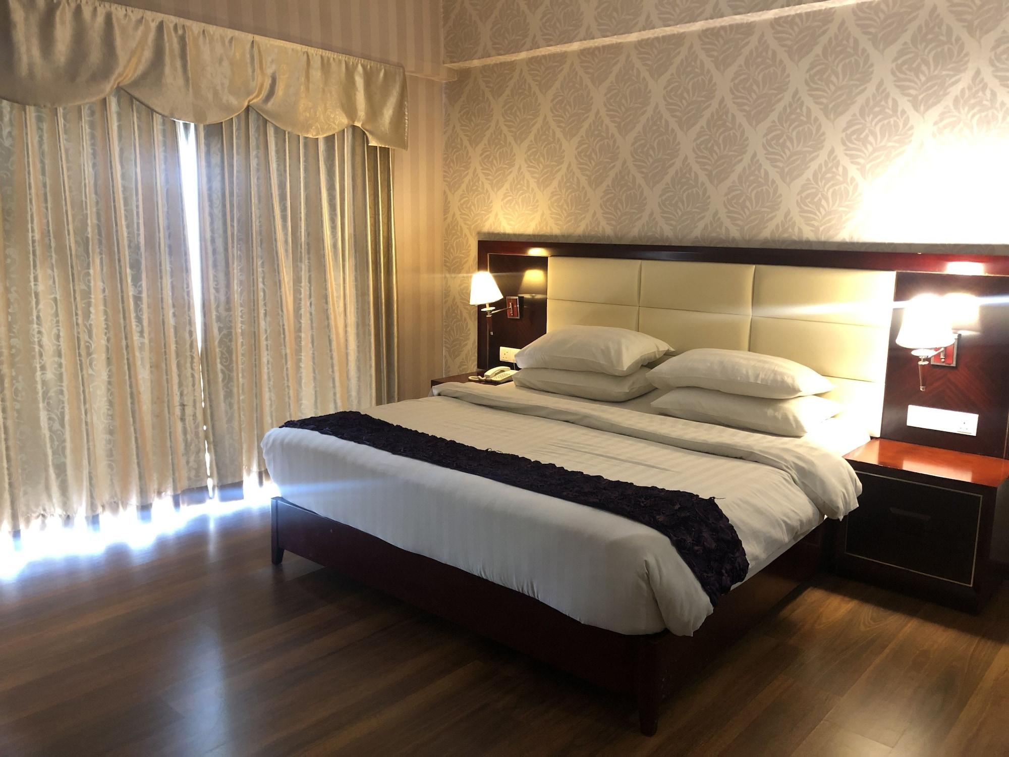 Pariss Hotel Johor Bahru Exteriör bild