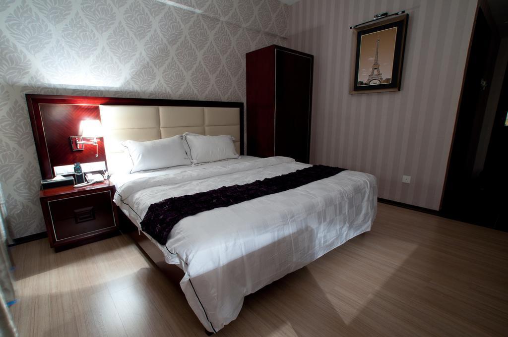 Pariss Hotel Johor Bahru Rum bild