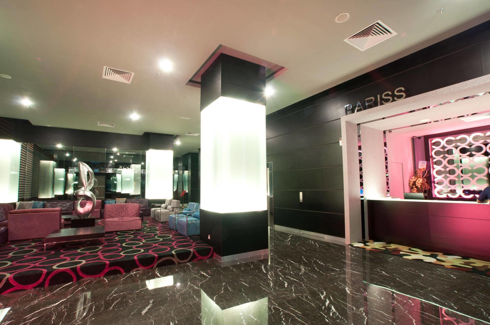 Pariss Hotel Johor Bahru Exteriör bild