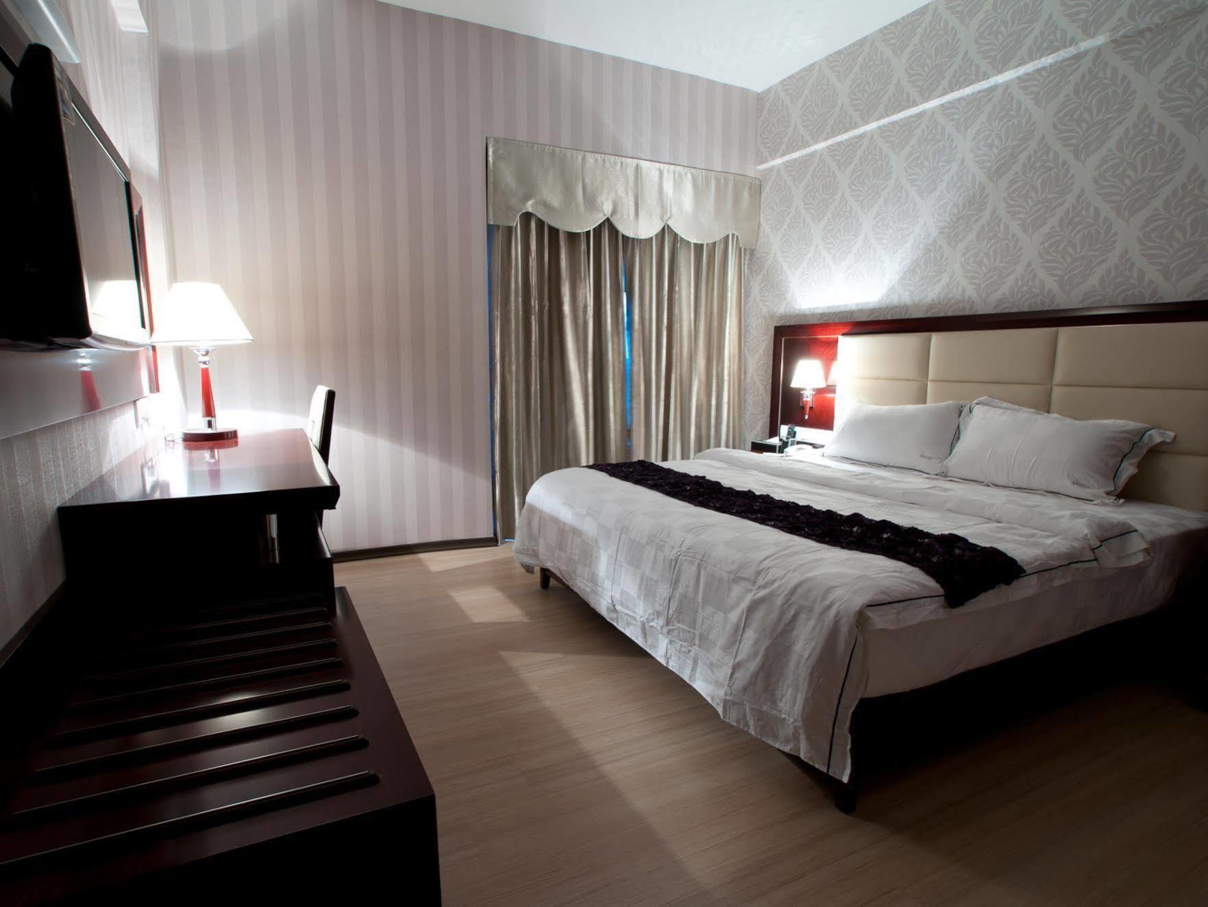 Pariss Hotel Johor Bahru Exteriör bild