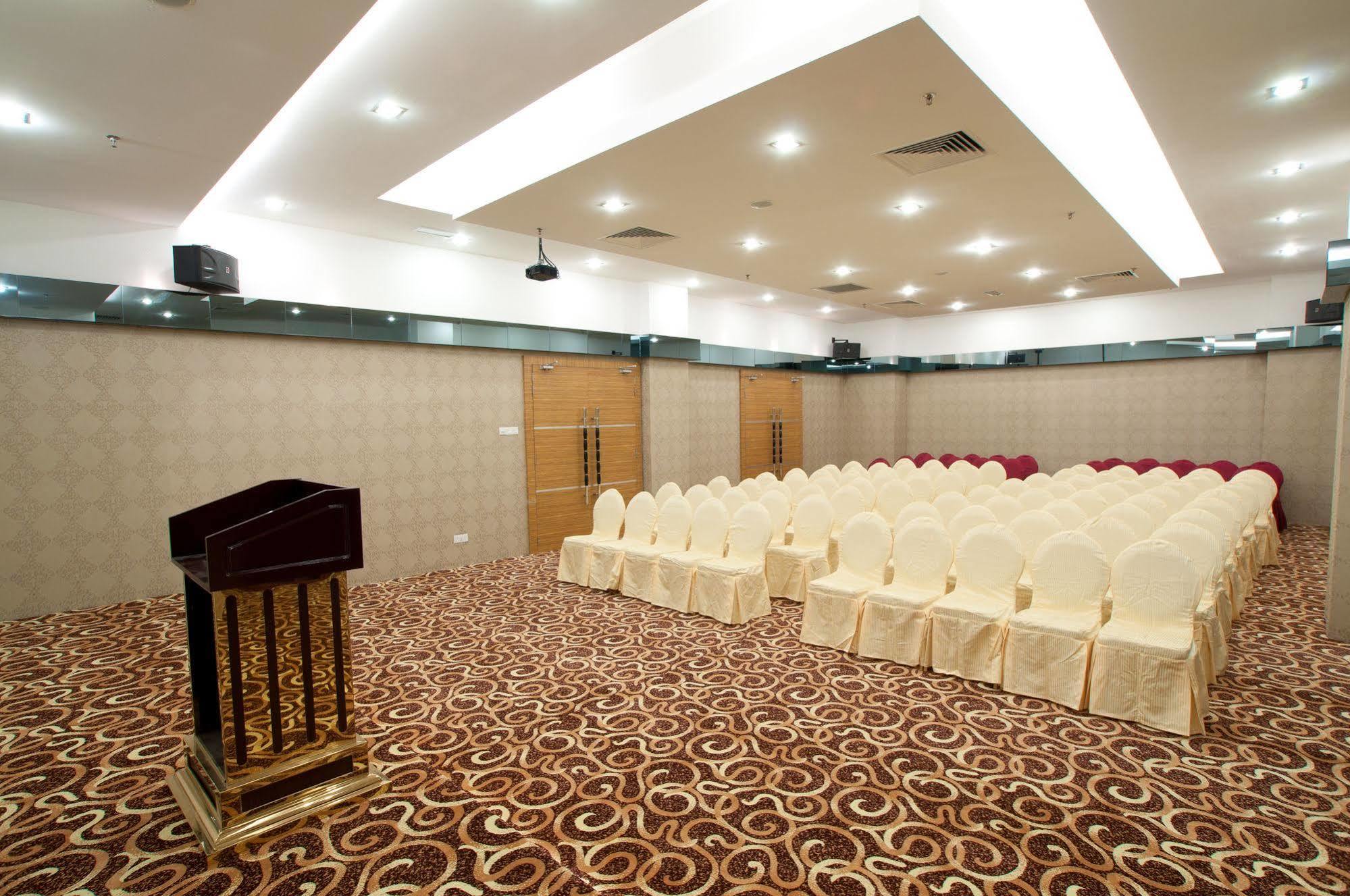 Pariss Hotel Johor Bahru Exteriör bild
