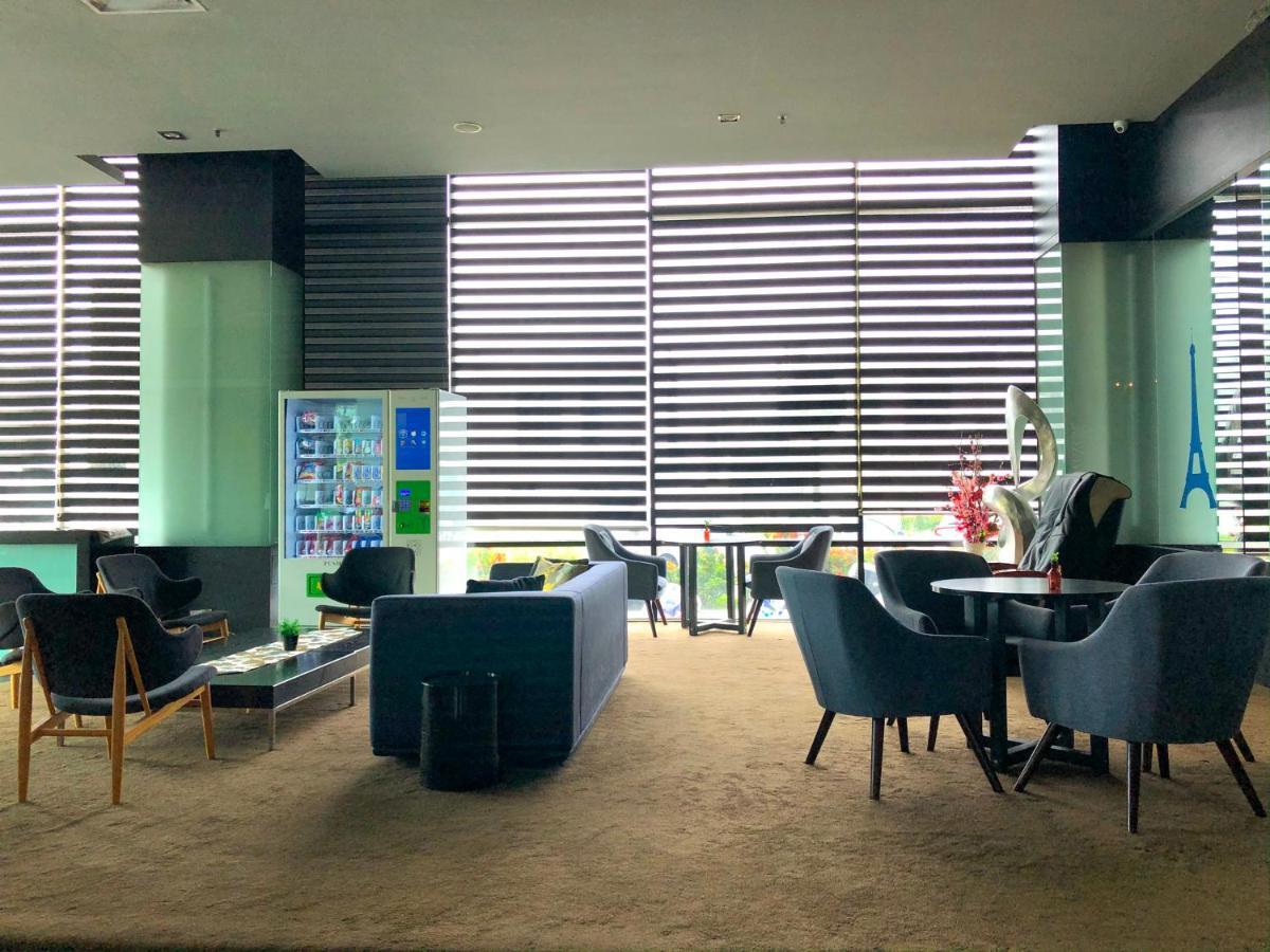 Pariss Hotel Johor Bahru Exteriör bild